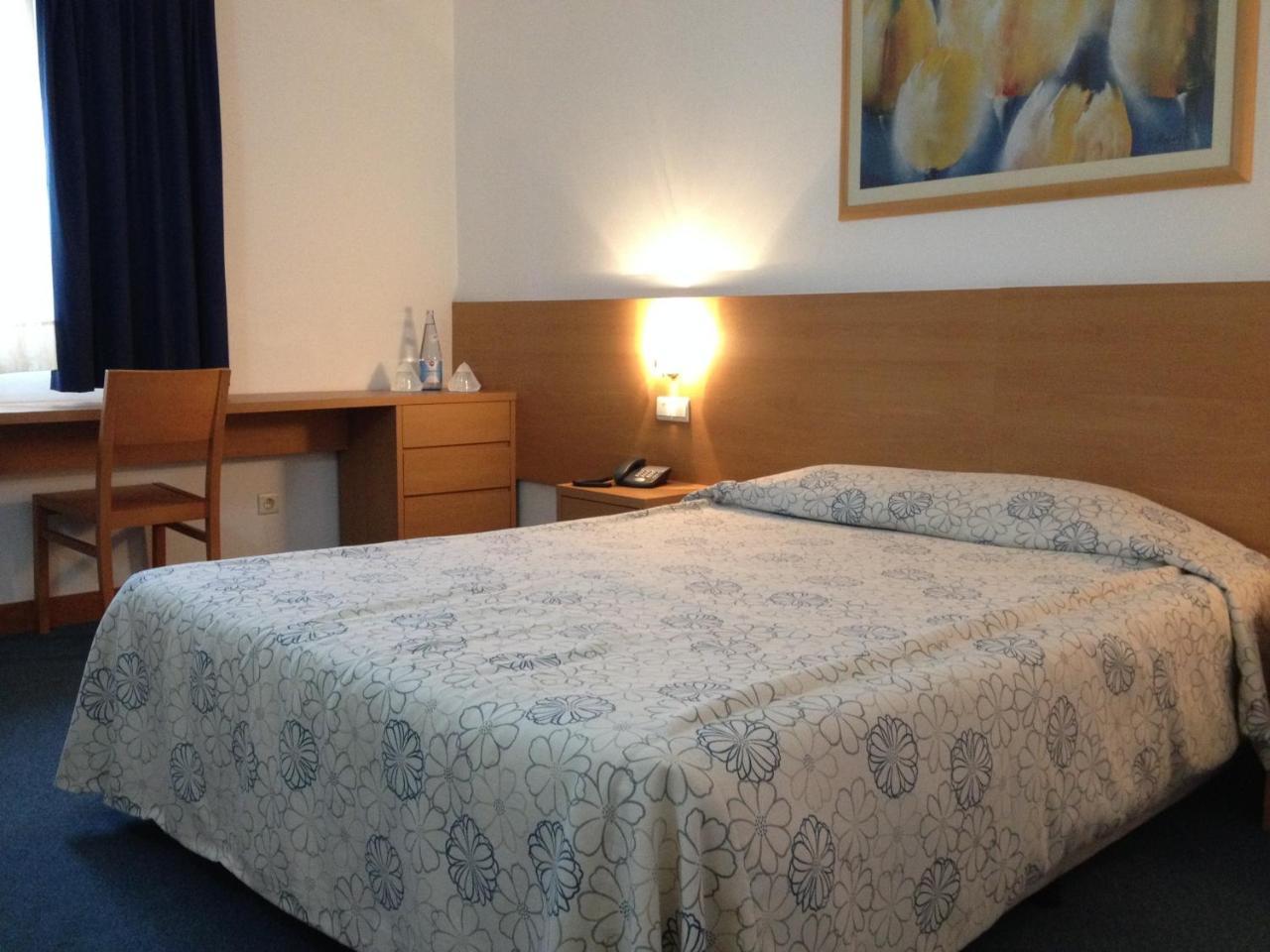Hotel Matriz Понта-Делгада Номер фото